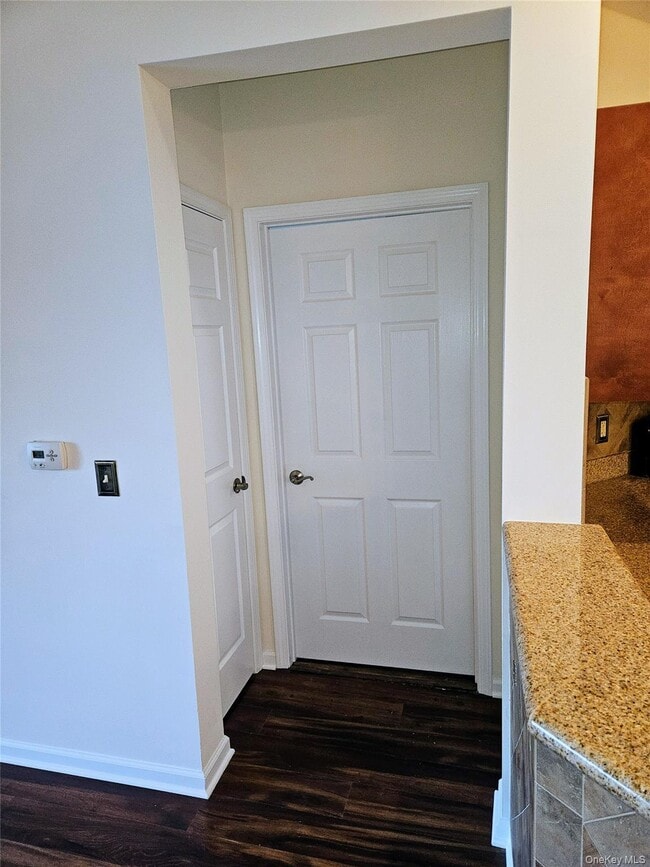 Building Photo - 934 Tower Ridge Cir