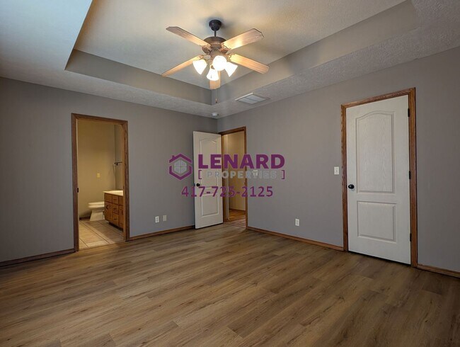 Building Photo - Spacious 3 Bedroom Home!