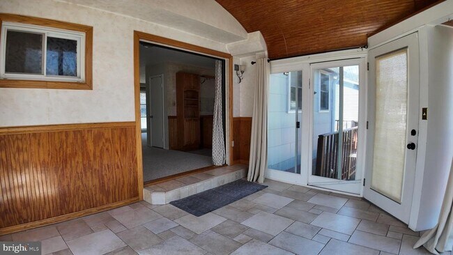 Building Photo - 4419 Renn St