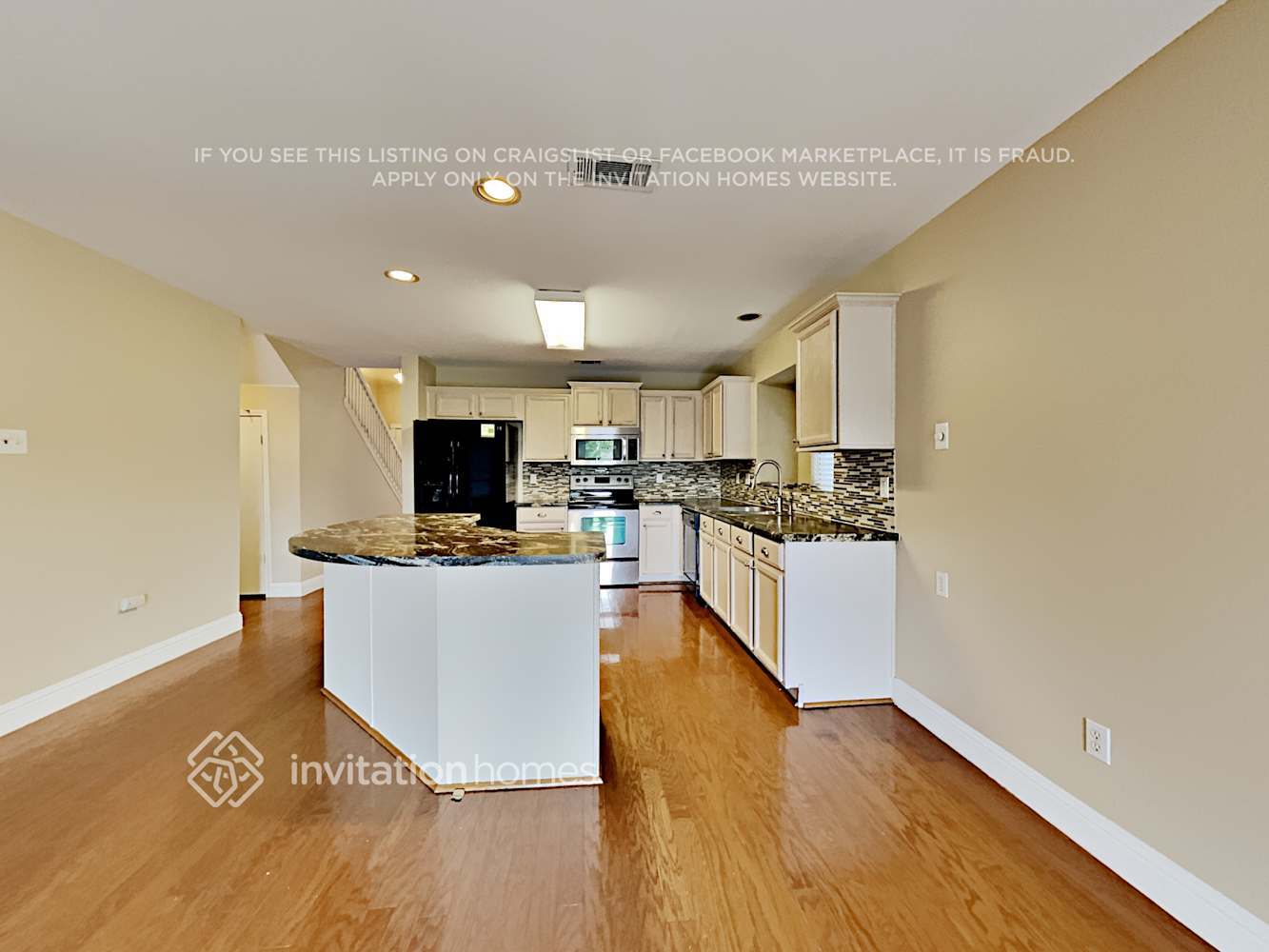 Building Photo - 921 Mockingbird Dr