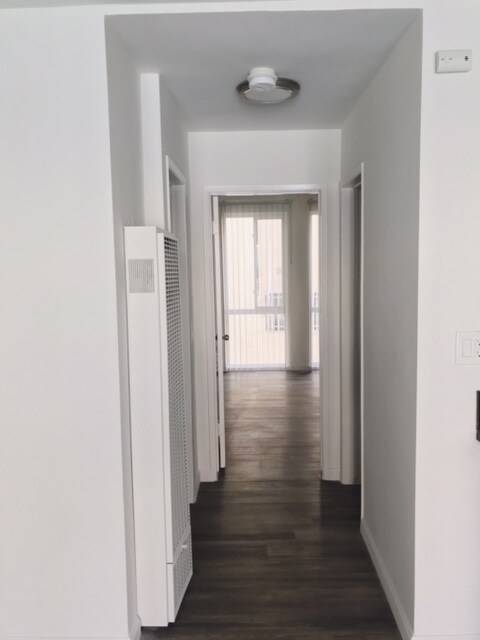 Building Photo - 440 S Oxford Ave