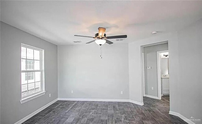 Building Photo - 2219 Northridge Ave