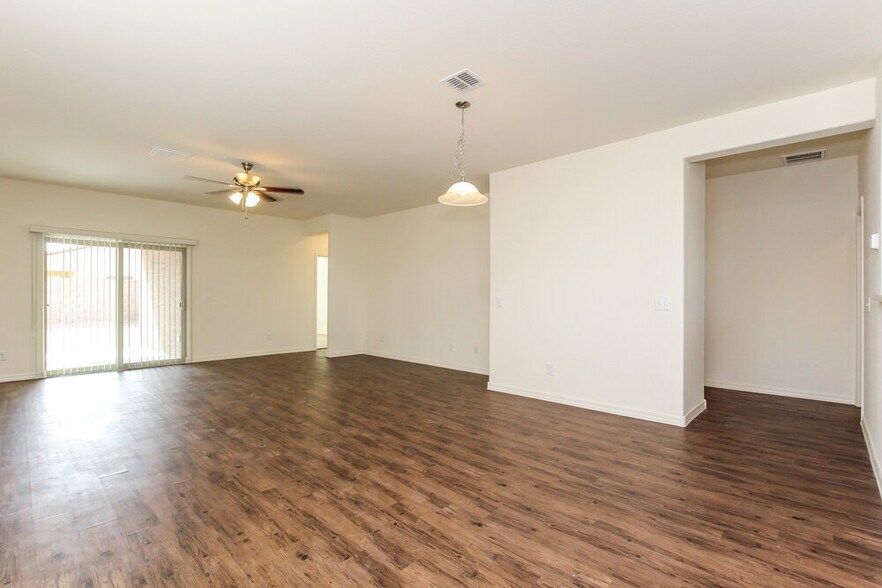 Building Photo - 4116 S 81st Dr