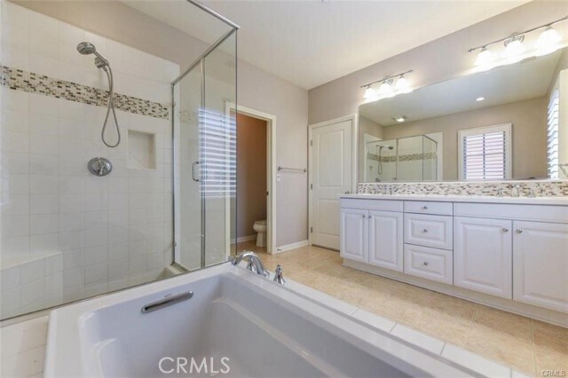 Building Photo - 99 Bianco