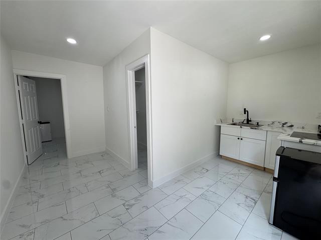 Building Photo - 3573 Ridgebriar Dr