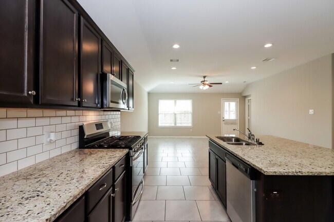 Building Photo - 3003 Veeder Pass Ln