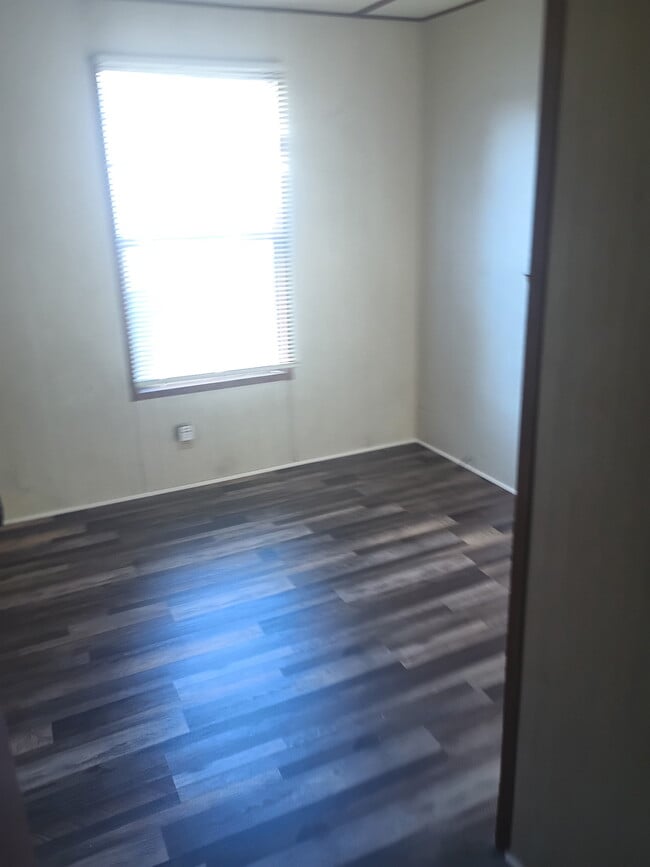 Building Photo - 4-144 Basden Rd