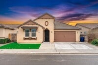 Building Photo - Beautiful 4-Bedroom Home with Office in Cl...