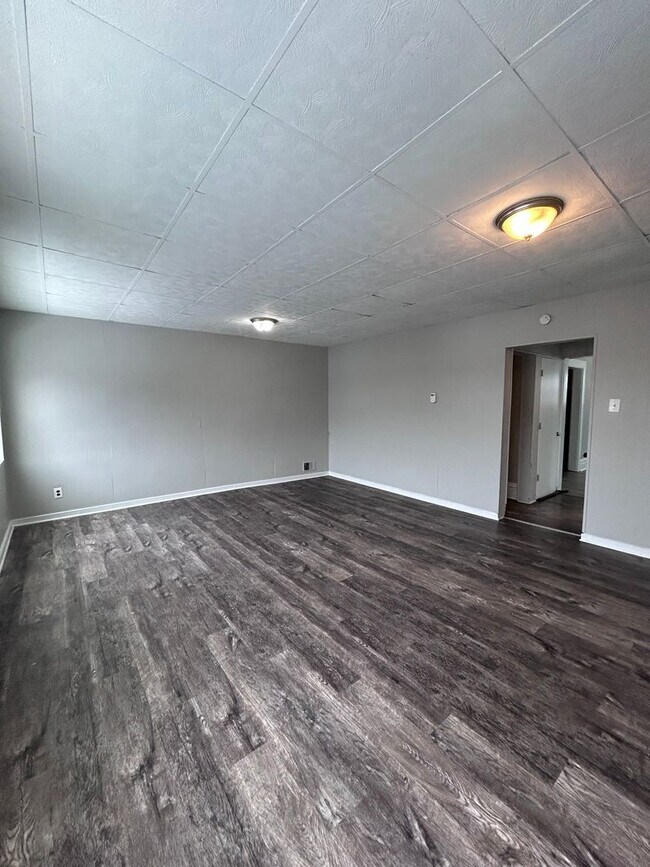 Building Photo - vin4033