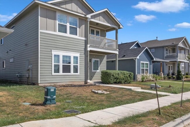 Building Photo - 223 Clearlake Dr