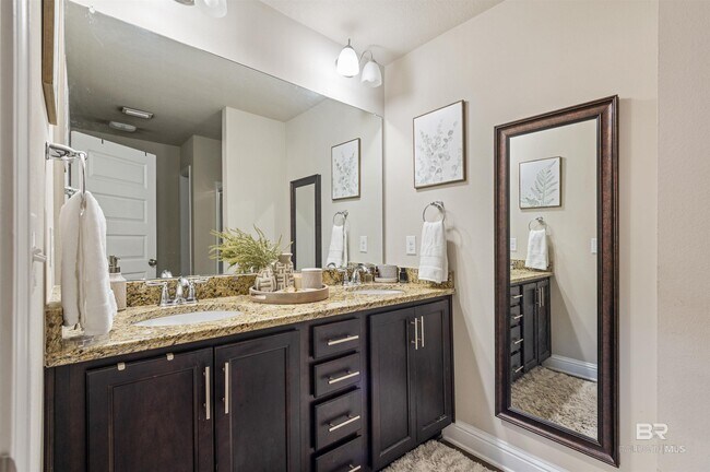 Building Photo - 6780 Spaniel Dr