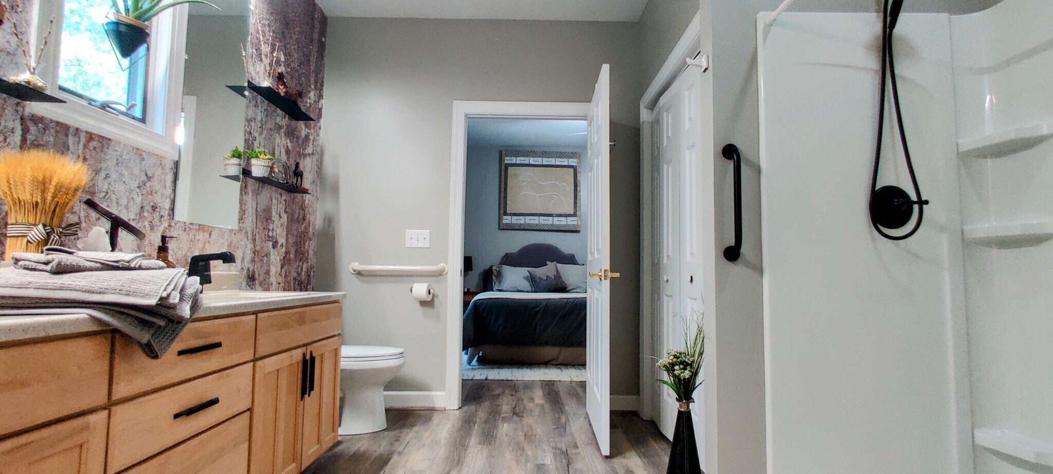 Building Photo - 250 Paddock Dr