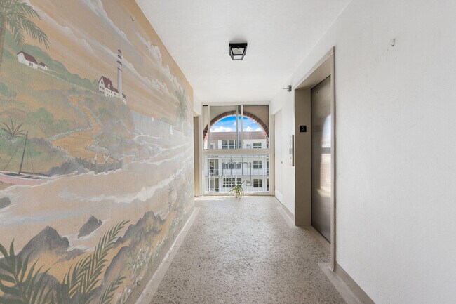 Building Photo - 910 Dogwood Dr