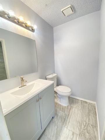 Building Photo - 2618 Isbella Dr