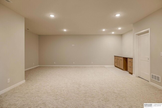 Building Photo - 21144 Jessie Ave