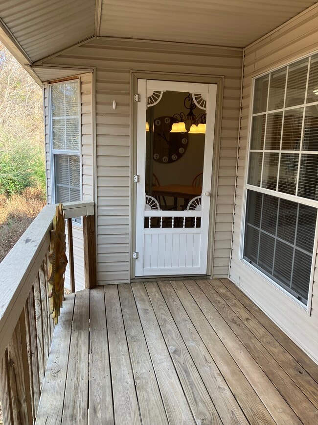 Building Photo - 8675 Golf Creek Dr