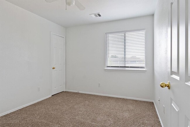 Building Photo - 2733 Crimson Sky Ct