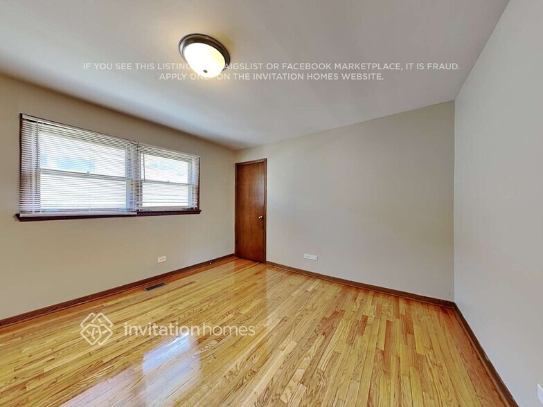 Building Photo - 16142 Grove Ave