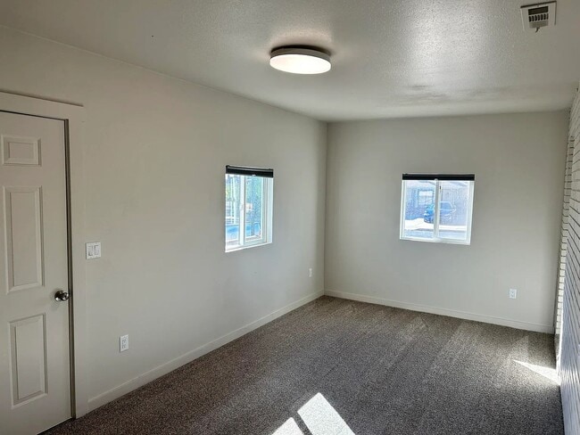 Building Photo - Gorgeous Santa Clara Home with Stunning Ki...
