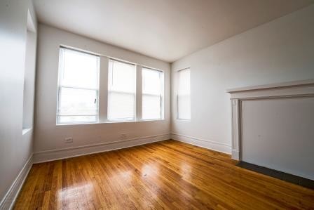 Building Photo - 7053 S Saint Lawrence Ave