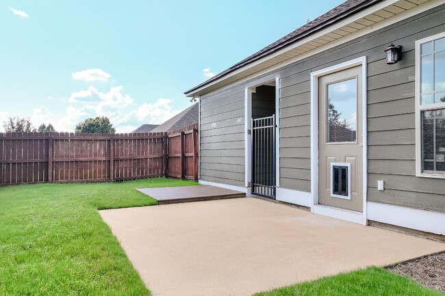 Building Photo - 2469 Waterstone Cir