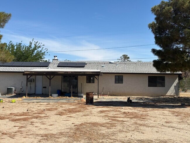 Building Photo - 10136 E Ave Q-10