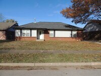 Building Photo - 404 W Vicksburg St