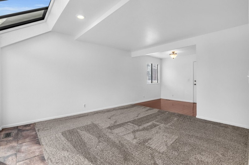 Building Photo - 955 Essex Ct Way