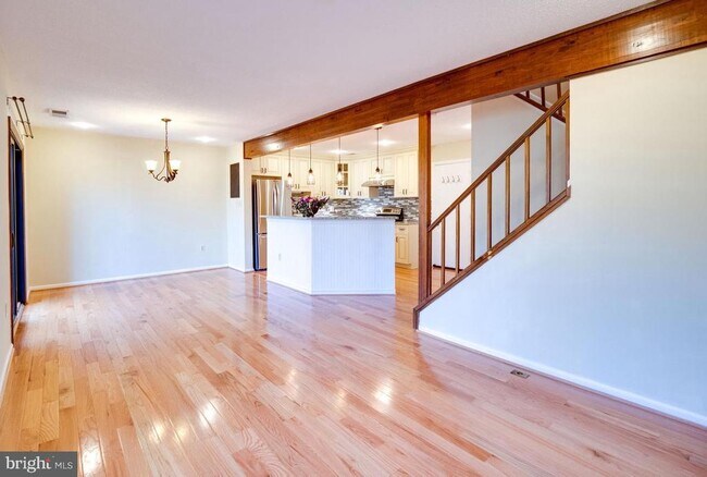 Building Photo - 2303 Glade Bank Way