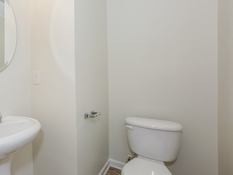 Building Photo - 517 Galesburg Dr