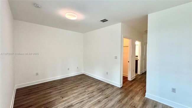 Building Photo - 2 bedroom in North Miami FL 33161