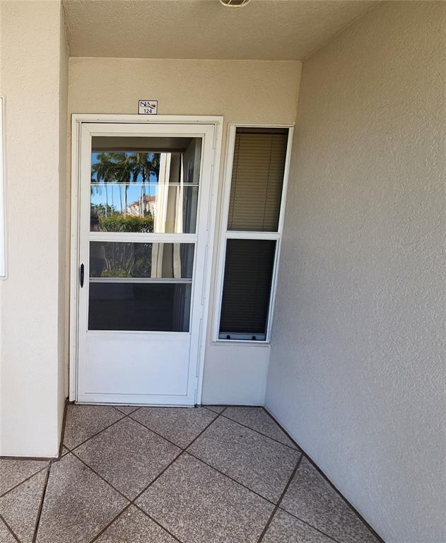 Building Photo - 5901 Bahia Del Mar Cir N