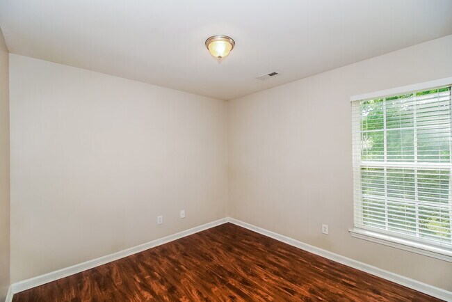 Building Photo - 8729 Rozumny Dr