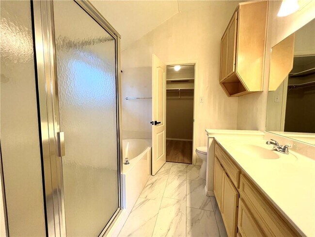 Building Photo - 8603 Bobcat Dr