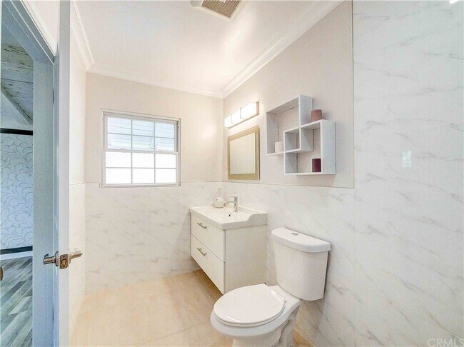 Building Photo - 15931 Tuba St