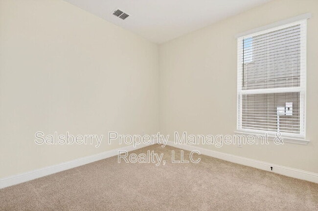 Building Photo - 125 Gallegos Dr