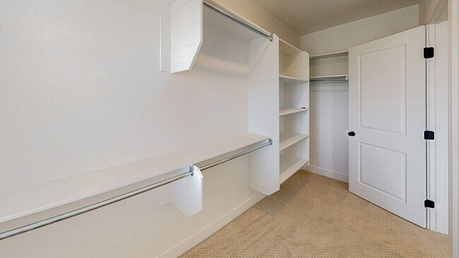 Building Photo - *No Security Deposit Required Upfront for 6 Months!  2024 Townhome. Move In Special!