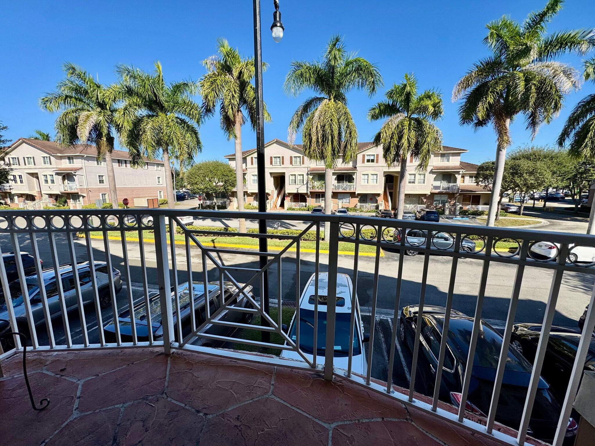 Building Photo - 8886 W Flagler St