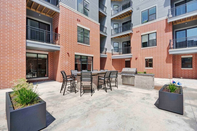 Building Photo - 601 Sand Pearl Ln