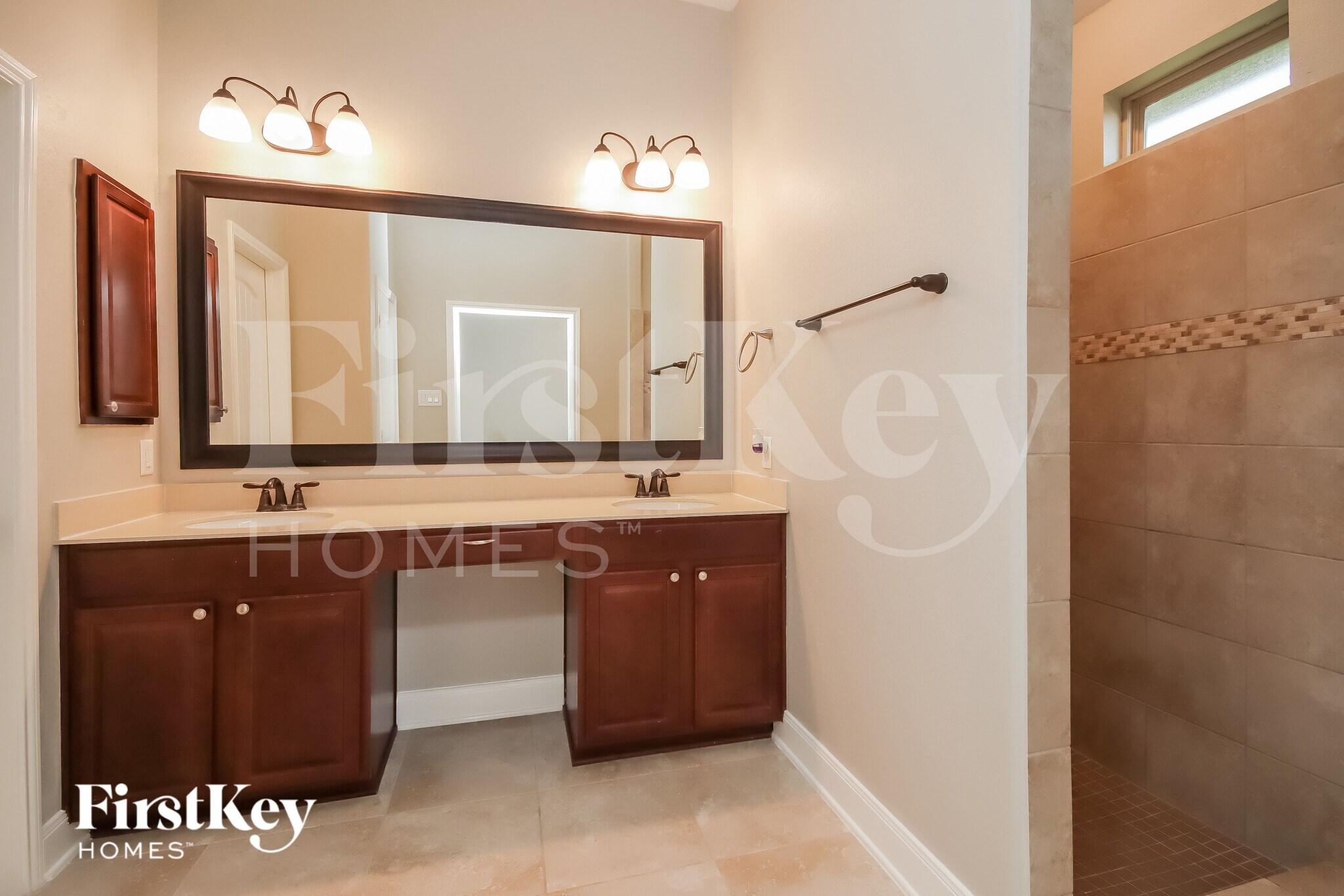 Building Photo - 8723 Jonquil Dr