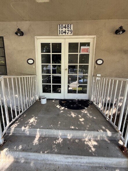 Entrance shared with one other unit - 10481 Riverside Dr
