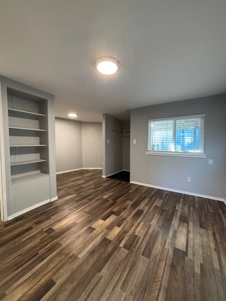 Building Photo - 302 Union St