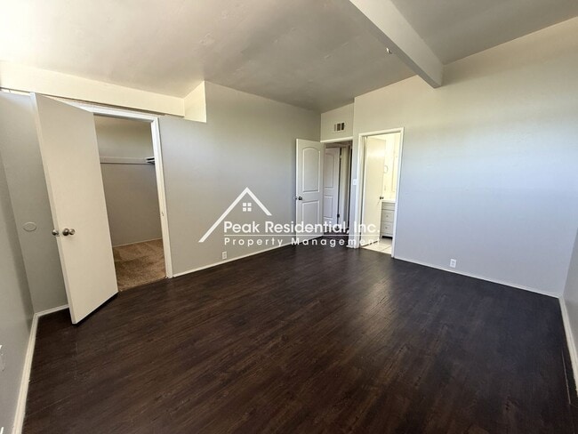 Building Photo - Mid-Century Modern 3bd/2ba Near Madison & ...