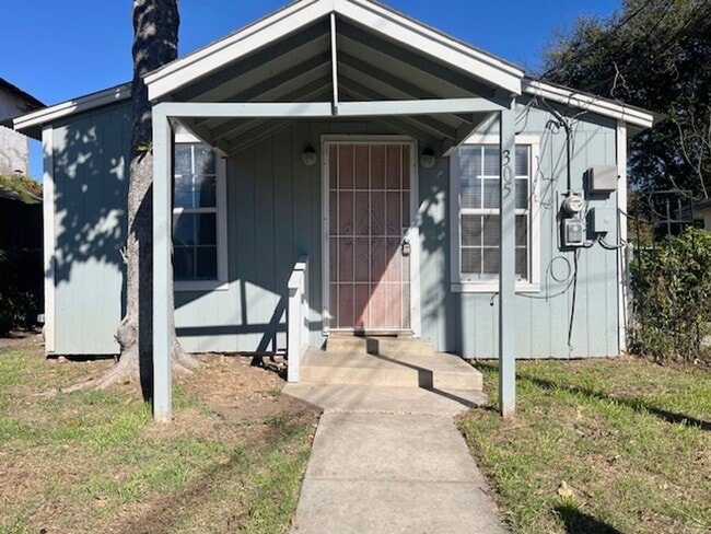 Primary Photo - Cute home for rent!