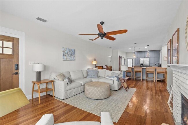 Building Photo - 309 Lebeau St