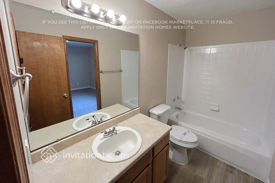 Building Photo - 10051 Shoshone Way