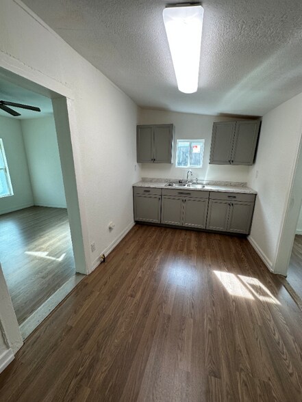 Building Photo - 203 Sonora St