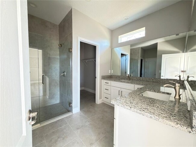 Building Photo - 5048 San Ignacio Dr