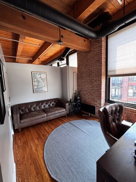 Building Photo - 728 W Jackson Blvd