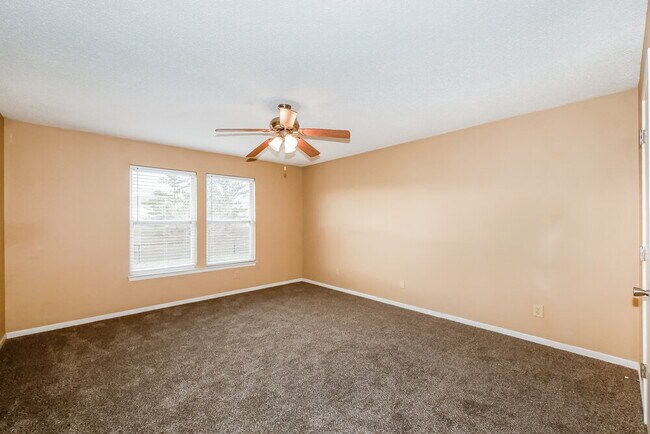 Building Photo - 5768 N Peppereel Way